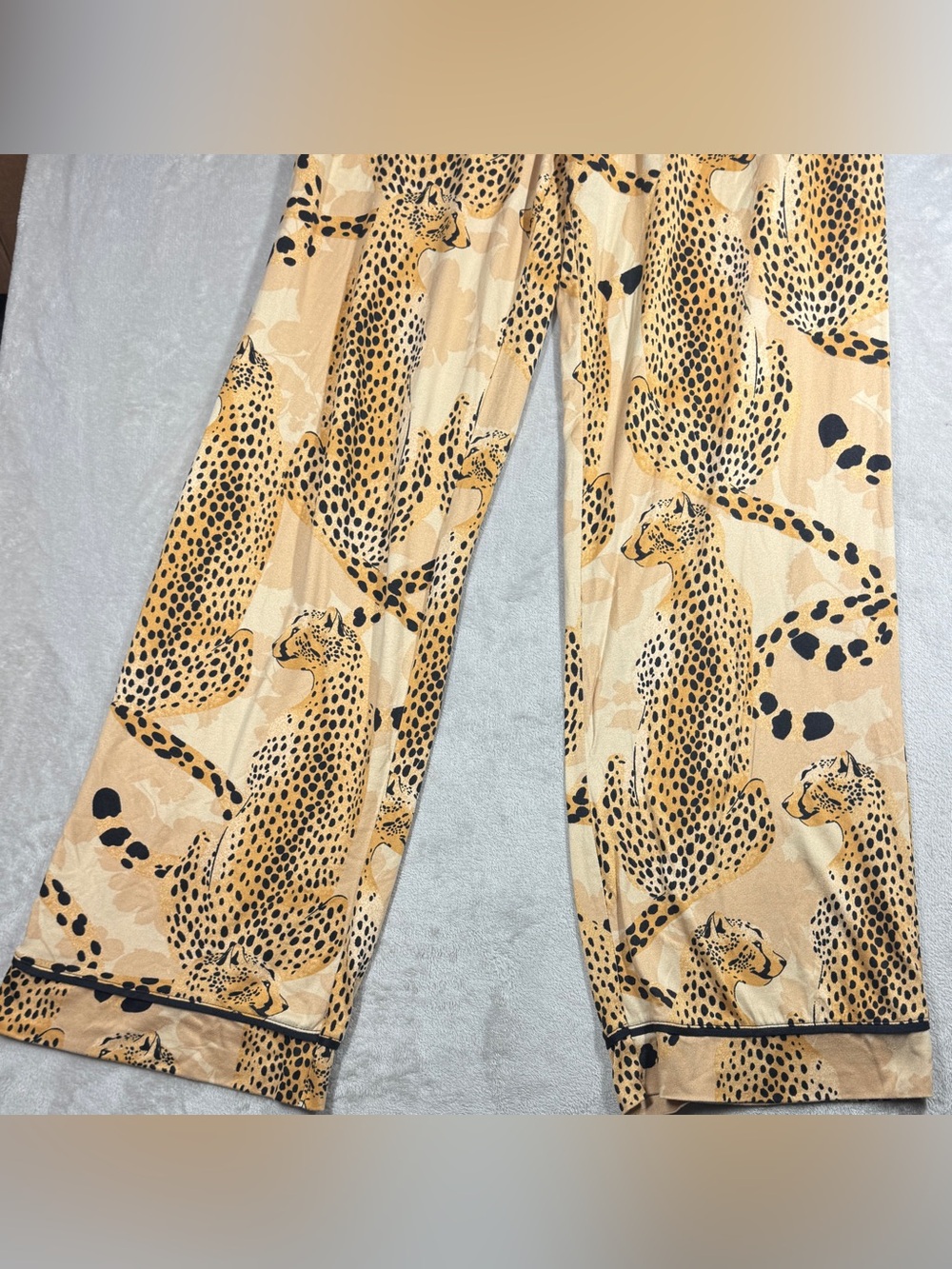 Room Service Cheetah Leopard Floral Tan Cream Black PJ Pajama Pants Size Small - Picture 6 of 16
